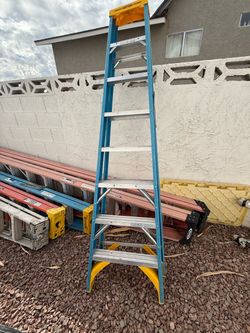 8 foot fiberglass ladder