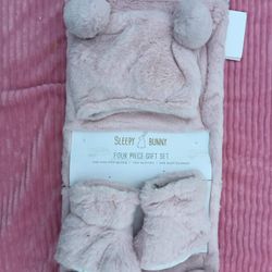 Sleepy bunny four piece gift set pink girl Pom Pom beanie booties and blanket