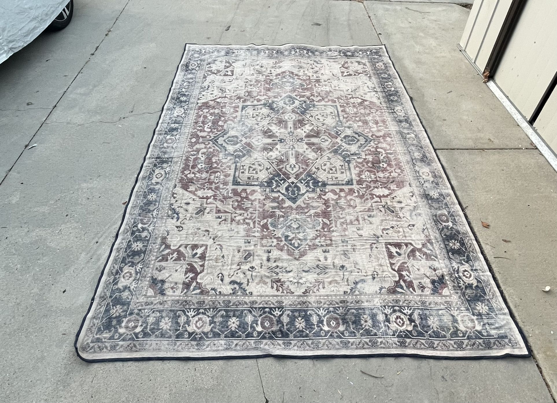 Rug🔺9ft by 6ft🔺