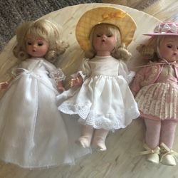 Vintage Set Of 3 Madame Alexander Dolls W/Clothes & Set Of 5 Hats/All In Boxes