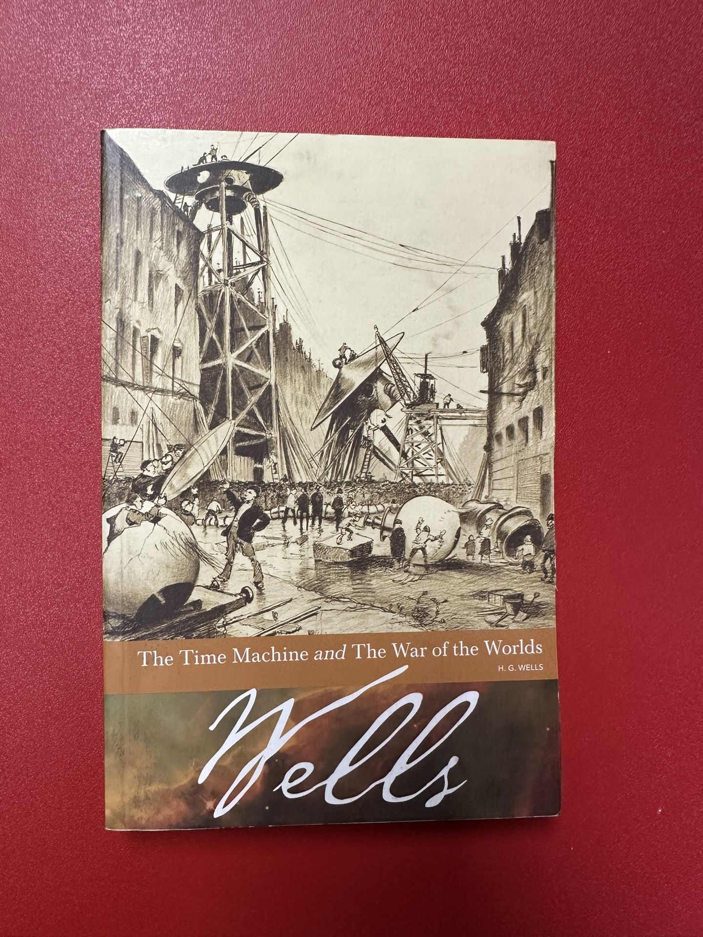The Time Machine & The War Of The Worlds By H G.Wells. PB, Like new. Borders