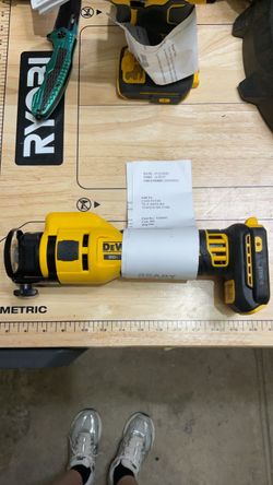 DeWalt DCE555 Cordless Drywall Cut-Out Tool - Refurbished - Excellent Condition