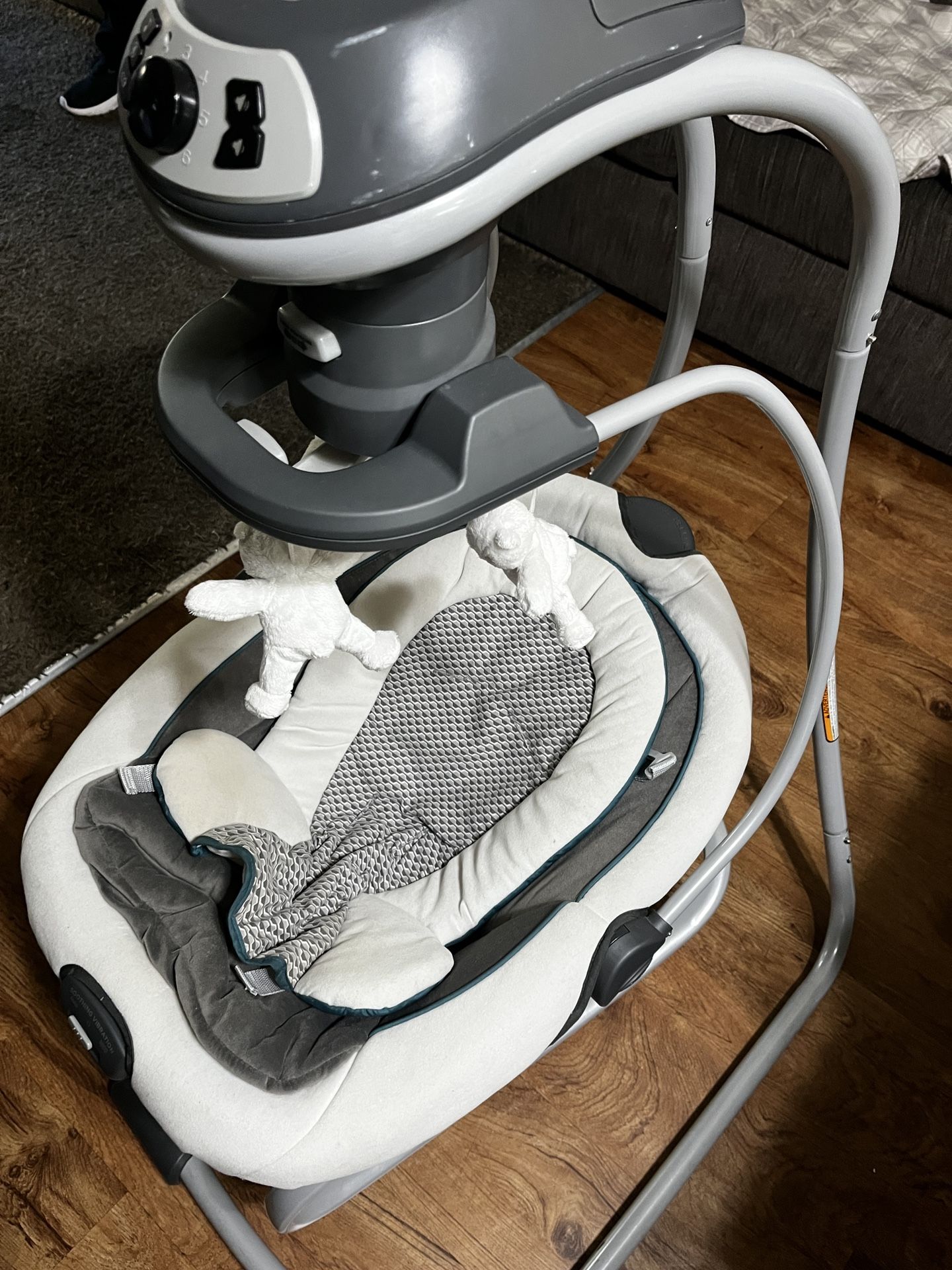 Graco 5 Speed With Music Baby Swing