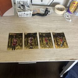 4 Michael Jordan Cards 