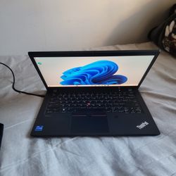 Lenovo: Core i7. Windows 11 V-24H2, Wi-Fi. MS-office. M.2 Drive, WebCam.