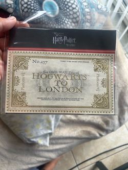 Harry Potter golden ticket collectible