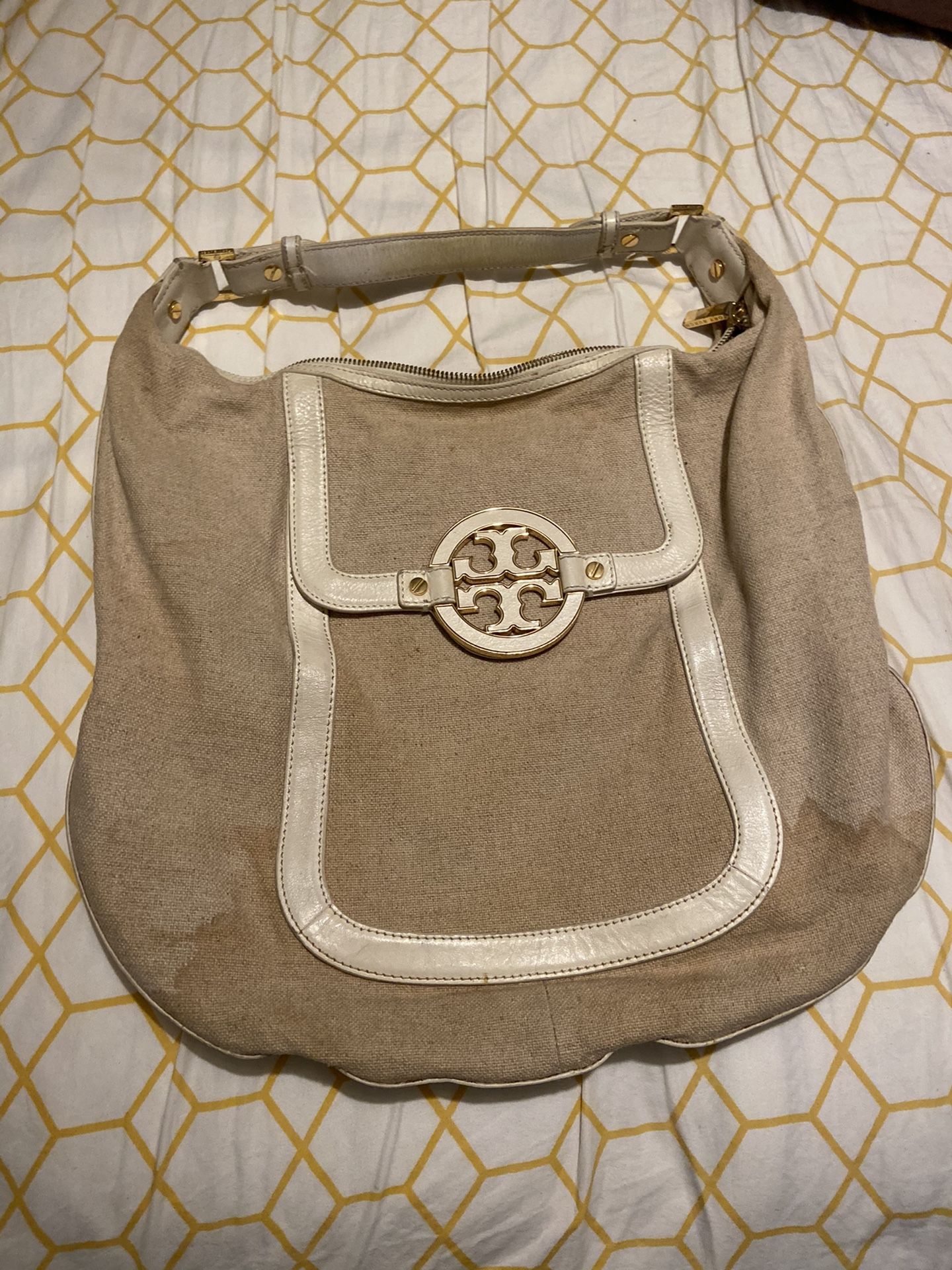 Free Tory Burch Purse (Pending Pickup)