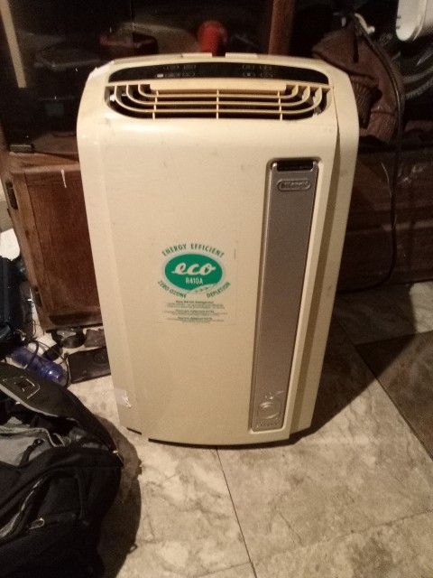 DELonghi Portable Single Hoe Air Conditioner