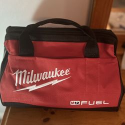 Milwaukee 13" x 9" x 9" tool bag