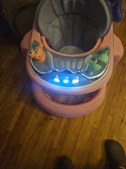 Baby walker handel music inc good as new cheep 50