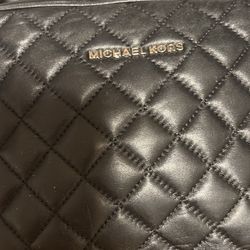 Micheal Kors Purse