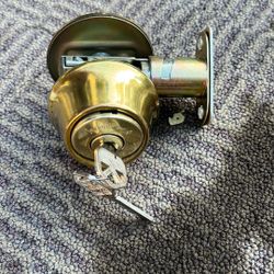 Kwikset single cylinder with two keys