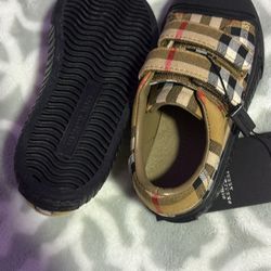 Kids Shoes Size 10