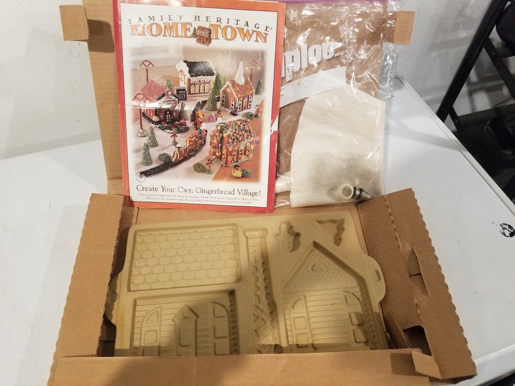 Gingerbread house mold pampered chef