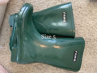Size 5 rain boots-Roma