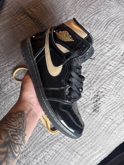 Jordan 1 Black Metallic Gold