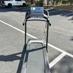Free delivery Brand New ProForm Carbon Treadmill