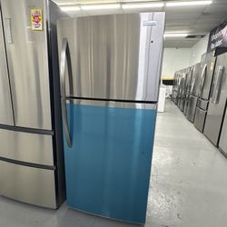 Frígidaire 30in 20 Cu Ft Refrigerator/ 1 Years Warranty 