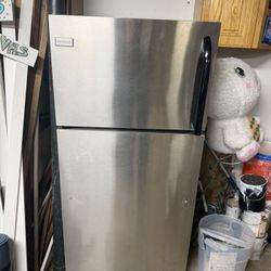 Frigidaire Stainless Steel Top-Freezer Refrigerator – Great Condition