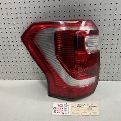 2018 2021 FORD EXPEDITION LEFT SIDE TAIL LIGHT OEM 