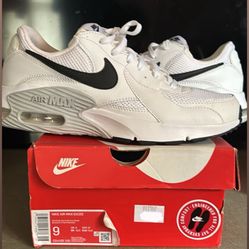 Nike Air Max Exce Women's Shoes size 9