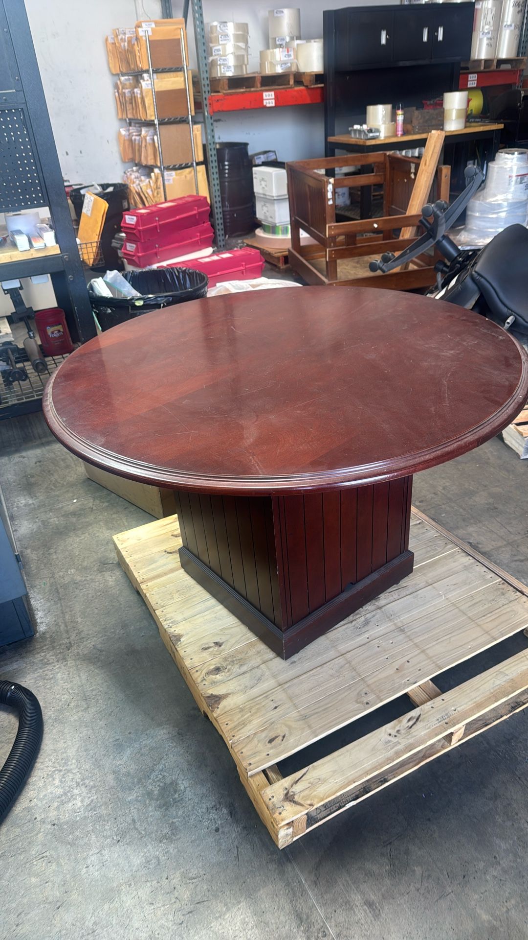 Round Table