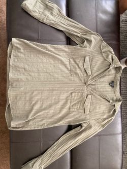 Green shirt small