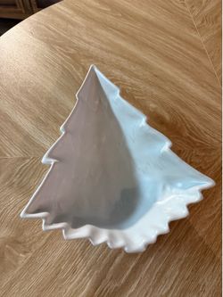 Pottery Barn Holiday Tree Stoneware Serving Bowl – White Christmas 12” x 10” x 3”