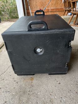 Cambro 1826mtc insulated food carrier w/6 pan capacity