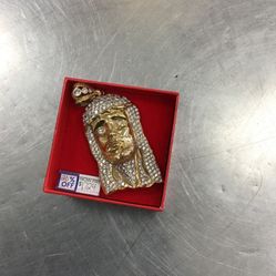 Heavy 10kt Jesus Pendant