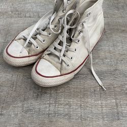 CONVERSE White Chuck Taylor Beat Size 6M 8W