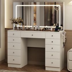 ❤️‍🔥 White Makeup Vanity,