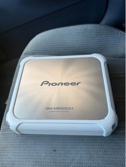 Pioneer 500 watts amp