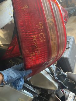 99-02 Acura RL R Tail Light