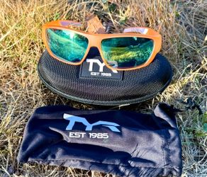 TYR Polarized Sunglasses & case