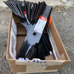 Lawn Mower Blades- SCAG  91-636