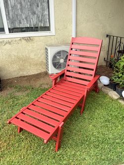 SERWALL HDPE Outdoor Lounge Chair with Cup Holder, Dark Red