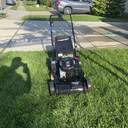 Self Propelled Lawnmower With Bag 