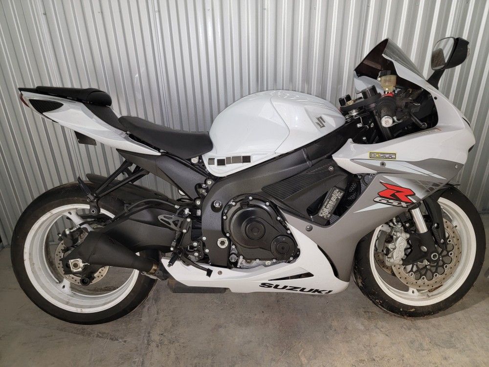 2015 GSXR 600