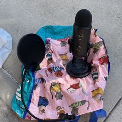 Blue Yeti Microphone With Pop Filter