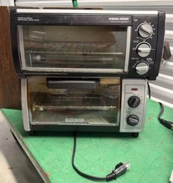 Lot of 2 black decker toaster ovens black&decker space maker used need gone