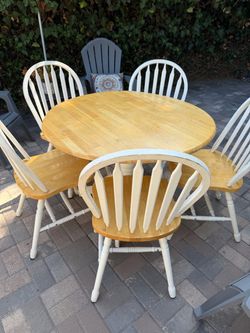 Round Wood Dining Table with 5 Chairs