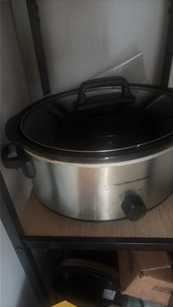 Slow cooker
