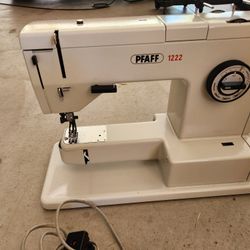 PFAFF Sewing Machine