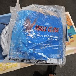 Nos New Eagle Claw Wire Fish Fishing Basket
