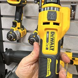 Dewalt 20v XR Drywall Cut Out Tool