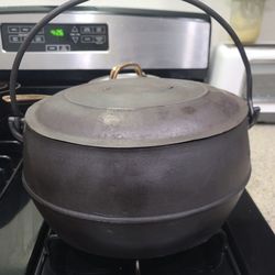 Antique Marietta Co PA 1800s. Clean seasoned ready to be used or displayed.