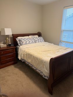 Cherry Wood Sleigh Bed room set