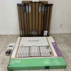 Extra Large Pet Gate / Baby Gate - Fits Openings 44” - 72”