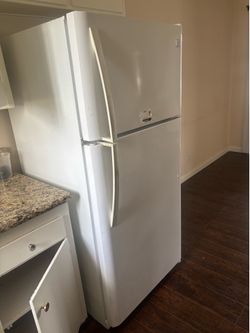 Kenmore fridge in perfect working order